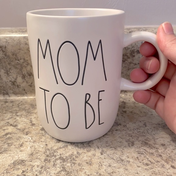 Rae Dunn “Mom To Be” mug, NWOT. - Picture 6 of 6